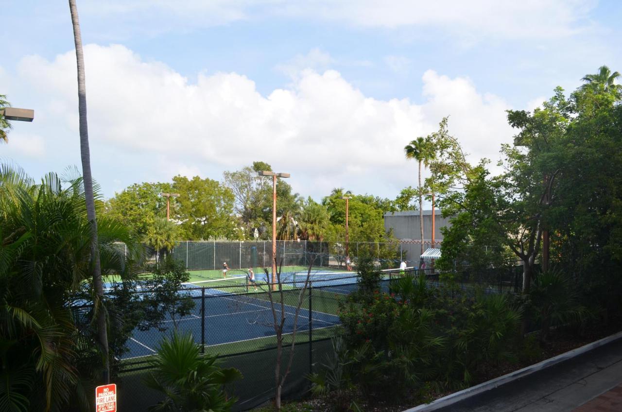 Beautifully Renovated Summer Of 2020 Come And Enjoy This Lovely Unit Key West Zewnętrze zdjęcie