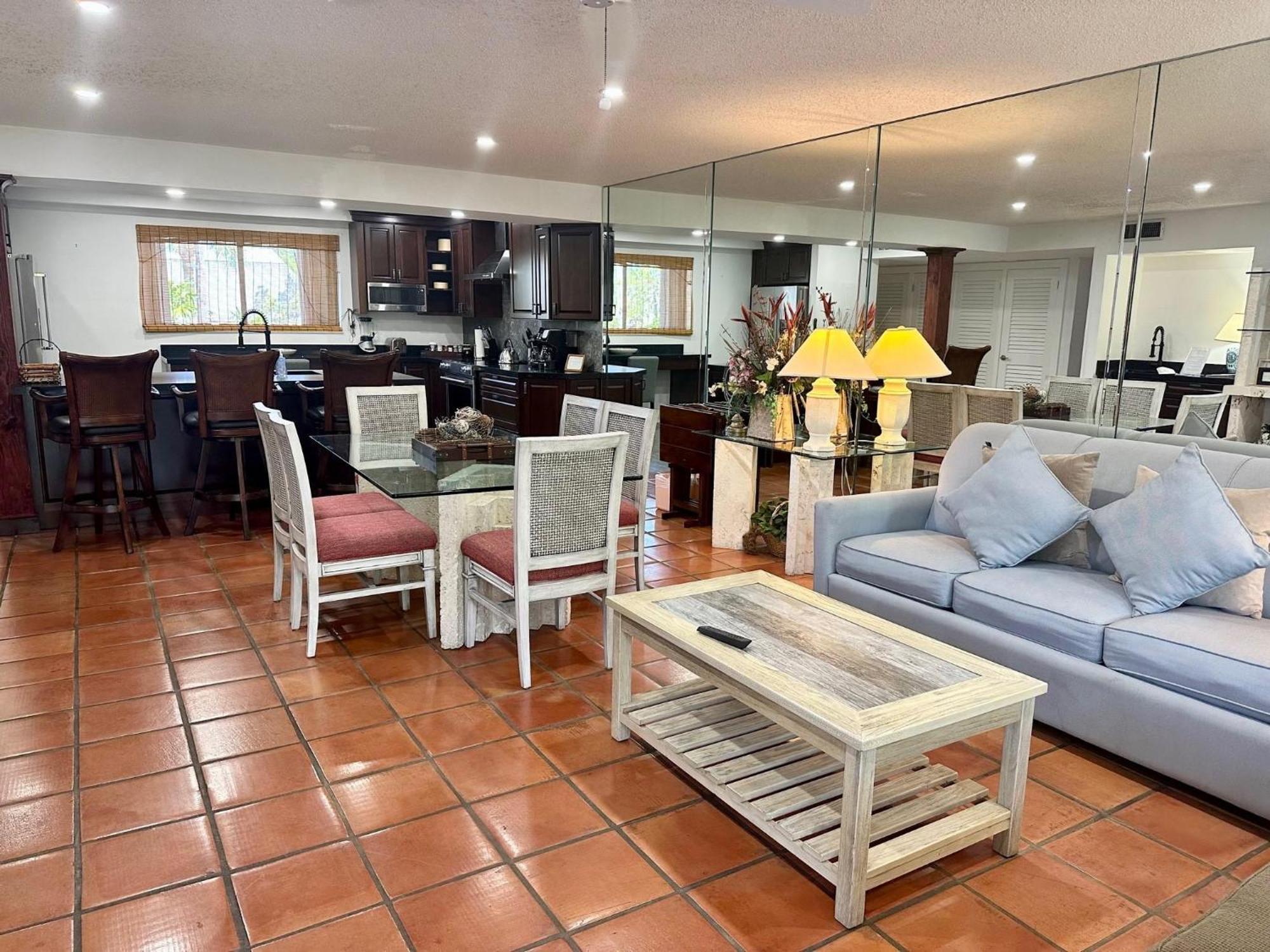 Beautifully Renovated Summer Of 2020 Come And Enjoy This Lovely Unit Key West Zewnętrze zdjęcie